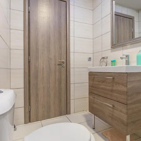 Apartment Dionysia S2 *